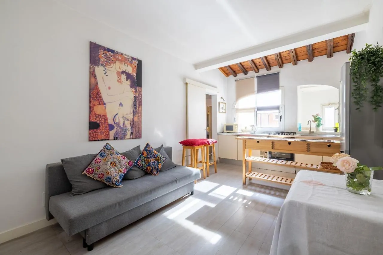 Apartment Loft In The Heart Of Rome, Steps To Spanish Steps